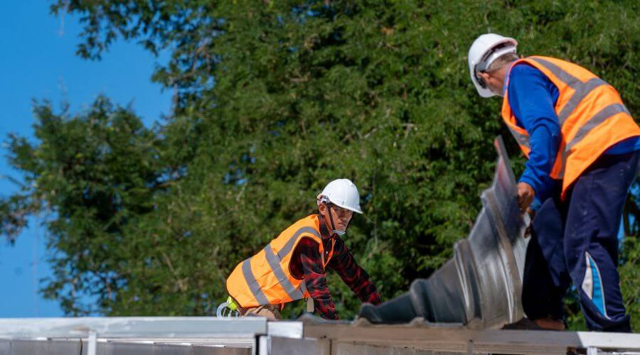 Expert Emergency Roof Repairs services in Sandy Hook, MS